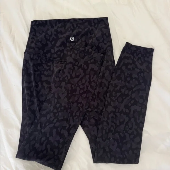 Lululemon black align leggings - Formation Camo Deep Coal Multi - 25” - SIZE 2 - Picture 5 of 6